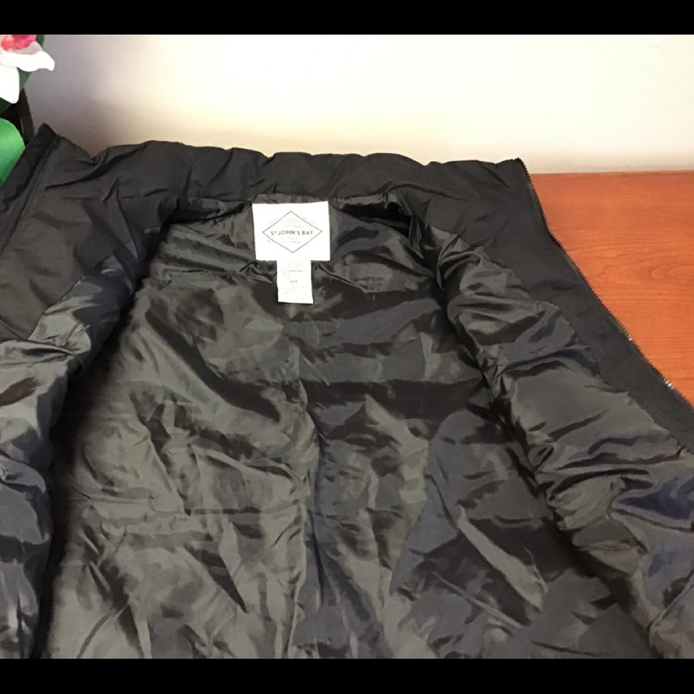 Vest - Picture 6 of 6